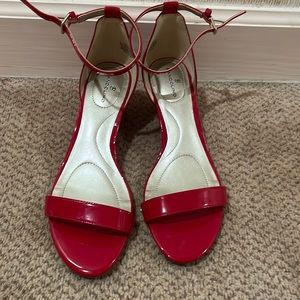 Bandolino Patent leather red sandals 8